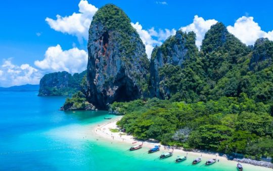 11 Pantai Cantik di Thailand yang Terkenal