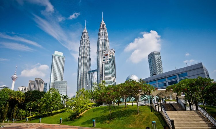 15 Tempat Wisata Menarik di Kuala Lumpur Malaysia Buat Liburan