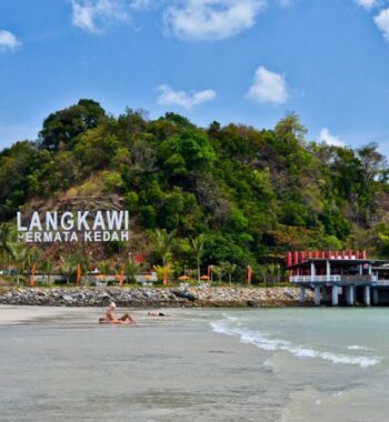 5 Pantai Cantik di Langkawi Malaysia yang Terkenal
