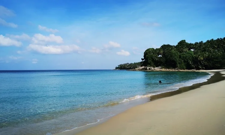 Pantai Surin