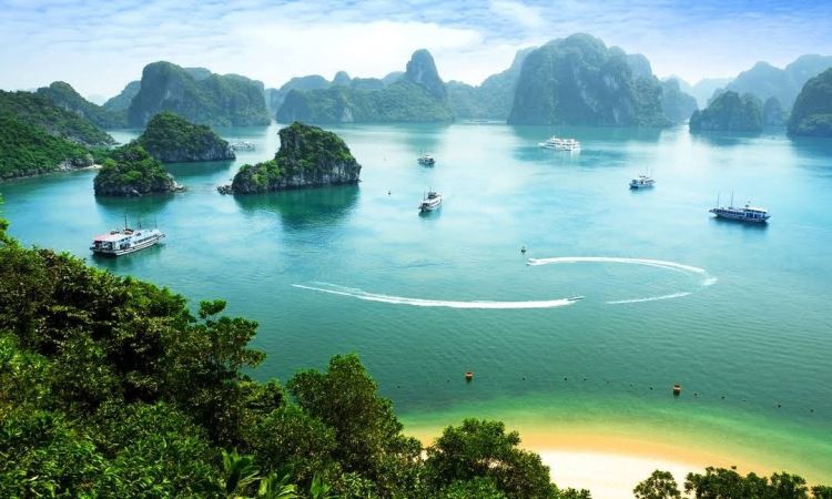 15 Tempat Wisata Menarik di Hanoi Vietnam Buat Liburan