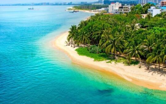 10 Pantai Cantik di China yang Terkenal