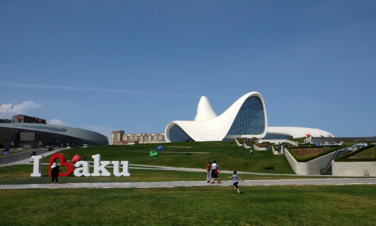 10 Tempat Wisata Menarik di Baku Buat Liburan