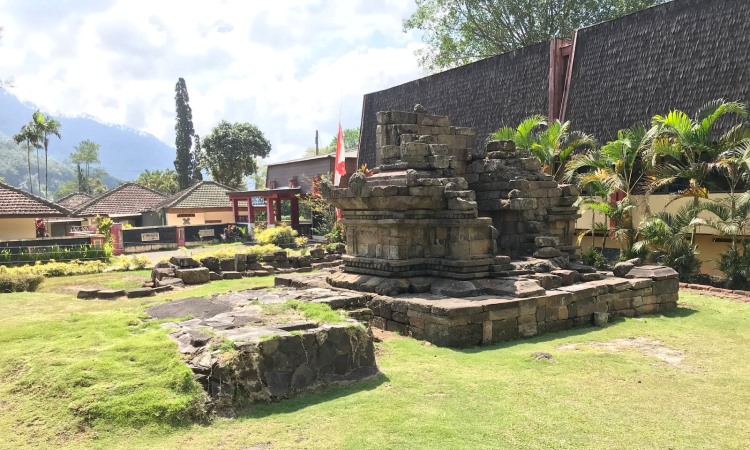 Candi Songgoriti