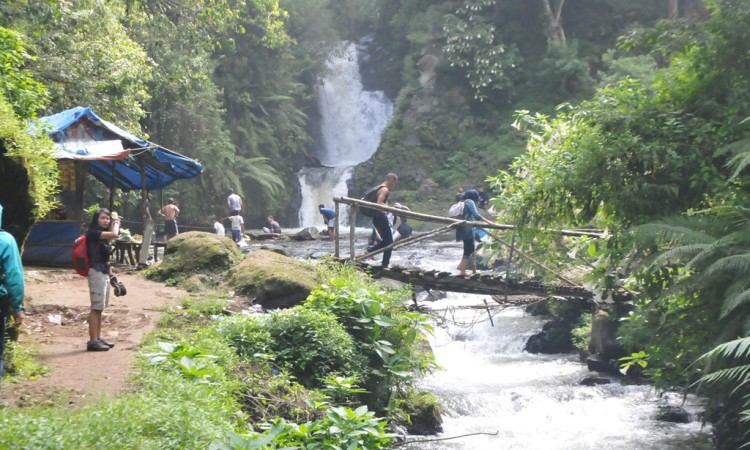Curug Tilu Leuwi Opat Lembang