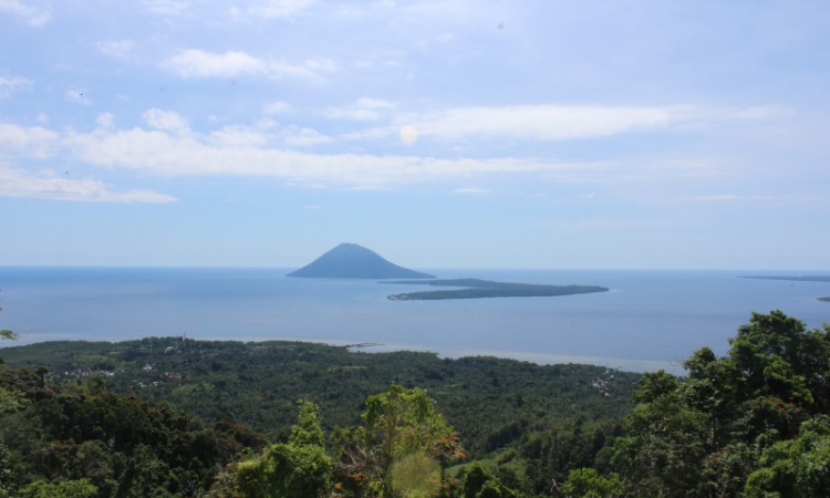 Gunung Tumpa