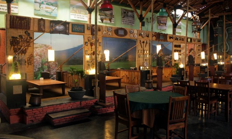 Inggil Museum Resto