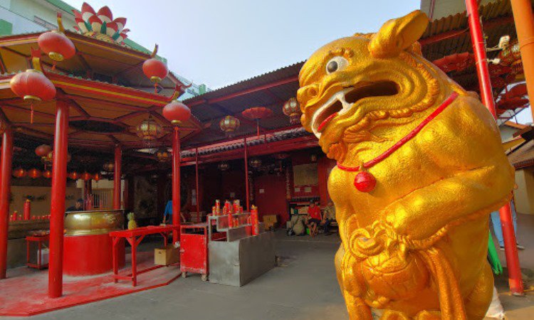 Kelenteng Jin De Yuan