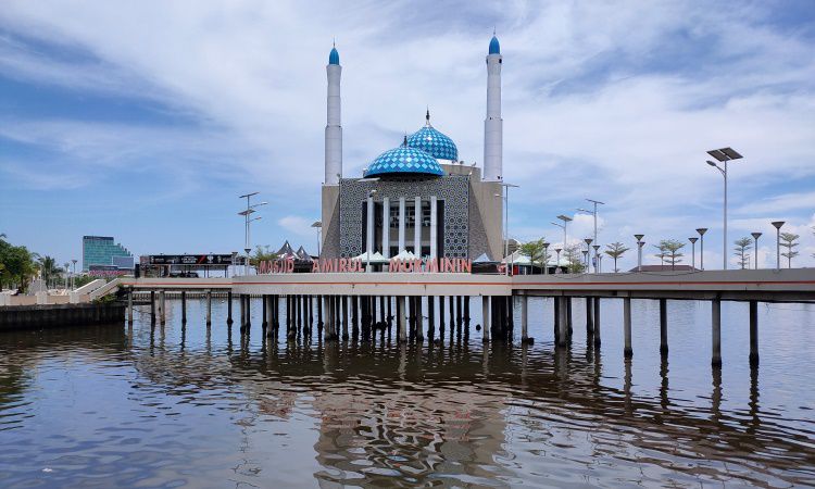 Masjid Amirul Mukminin