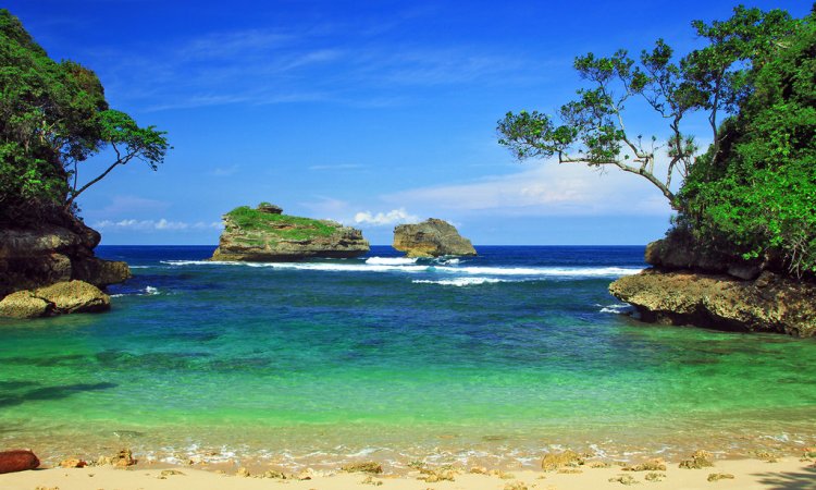 Pantai Ngliyep