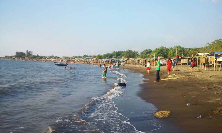 Pantai Tanjung Bayang