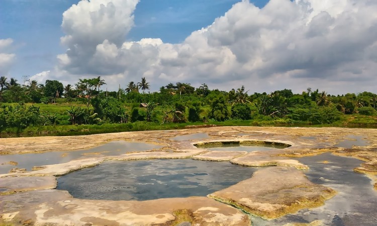 Pemandian Gunung Peyek
