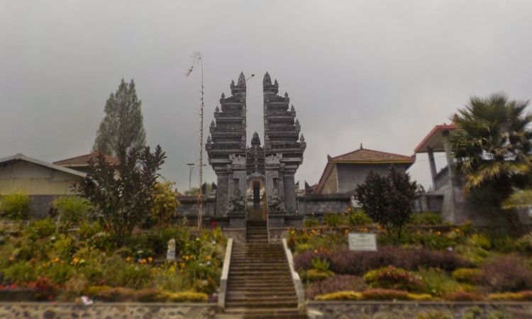 Pura Luhur Giri Arjuno