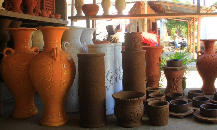 Pusat Kerajinan Keramik Pulutan