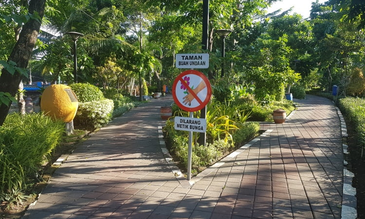 Taman Buah Surabaya