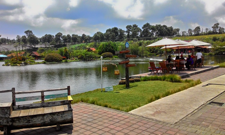 Taman Maccini Sombala