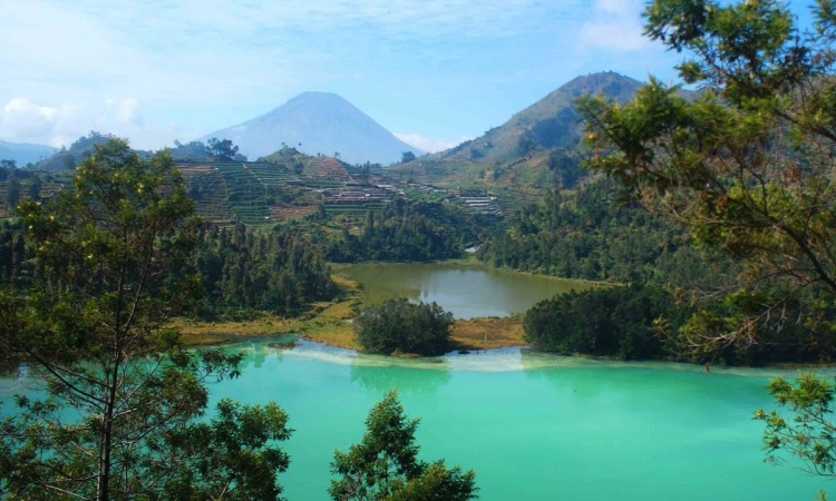 Telaga Warna Puncak Cisarua
