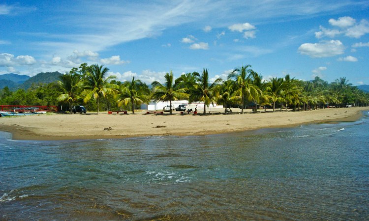 Pantai Ratatotok