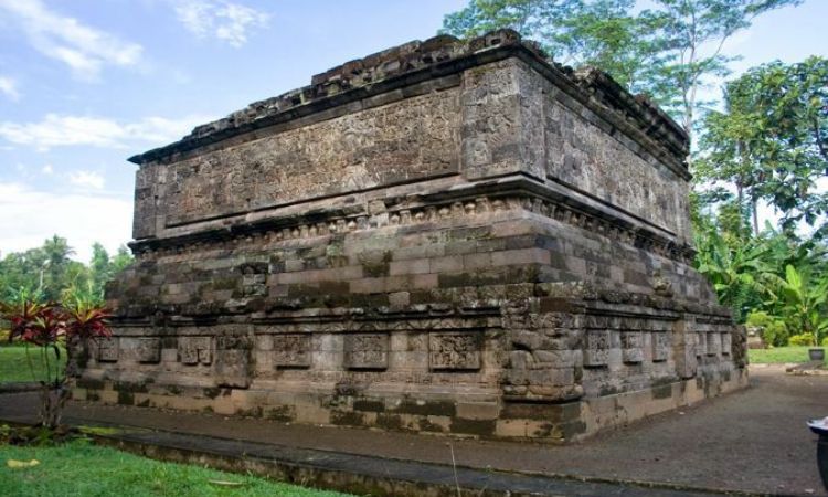 Candi Surawana