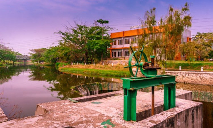 Danau Elysium