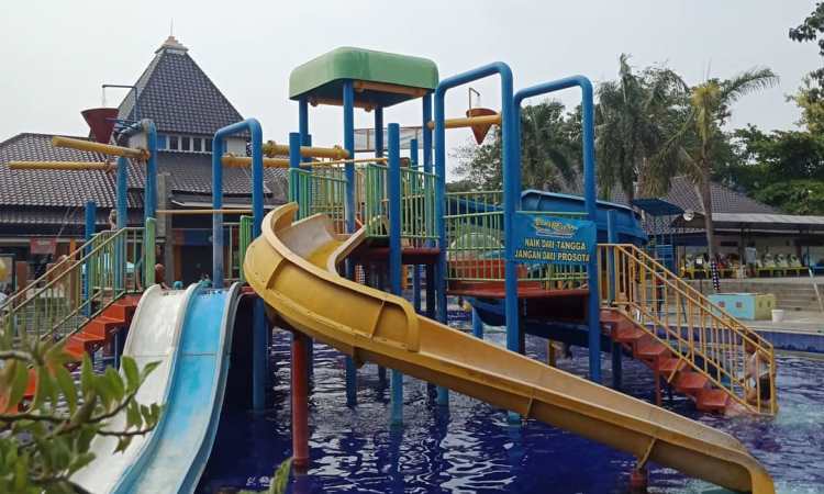 Fun Park Water Boom