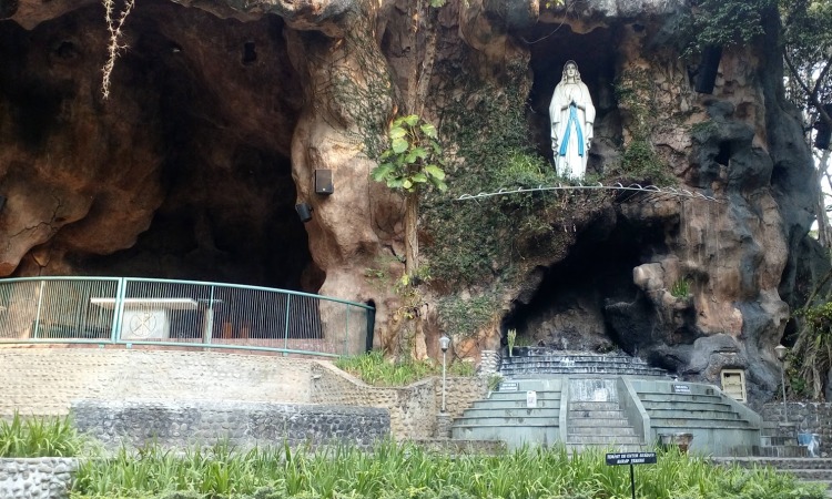 Gua Pohsarang