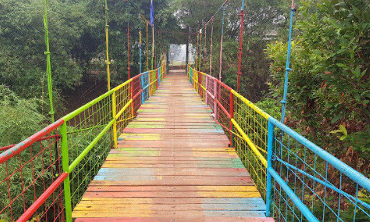 Jembatan Gantung Cisaat