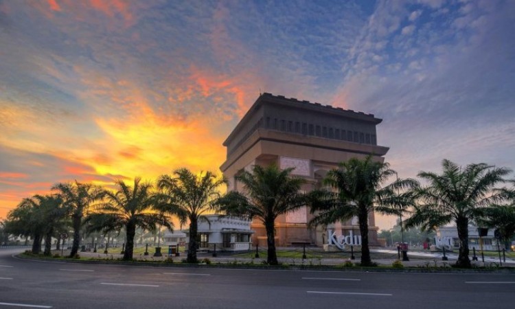 Monumen Simpang Lima