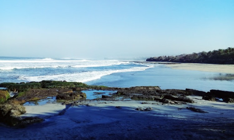 Pantai Taman Manalusu