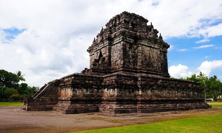 Candi Mendut