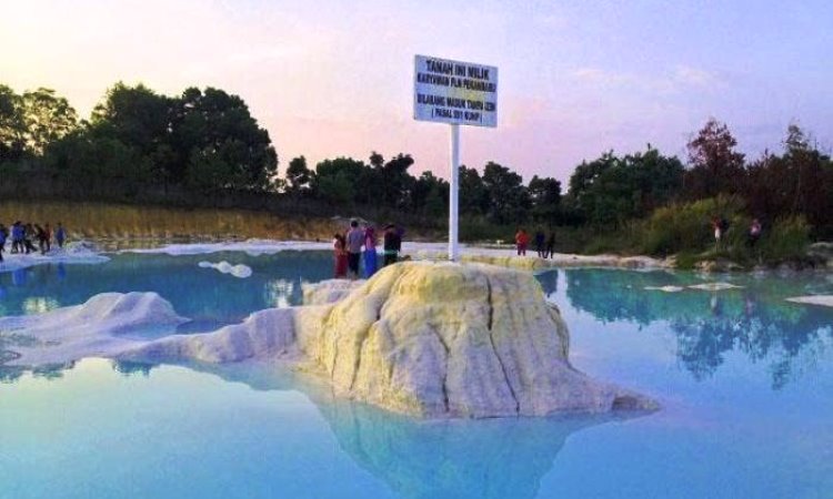 Kawah Biru
