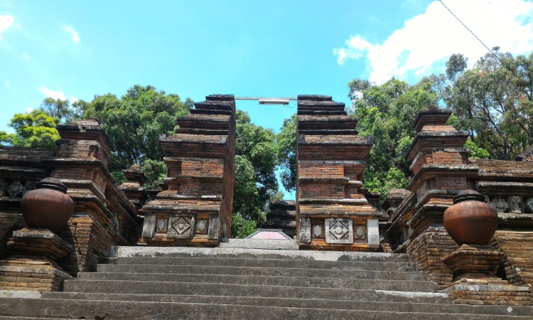 Makam Raja-Raja Imogiri