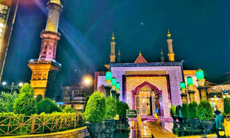 Masjid Raya At-Taqwa
