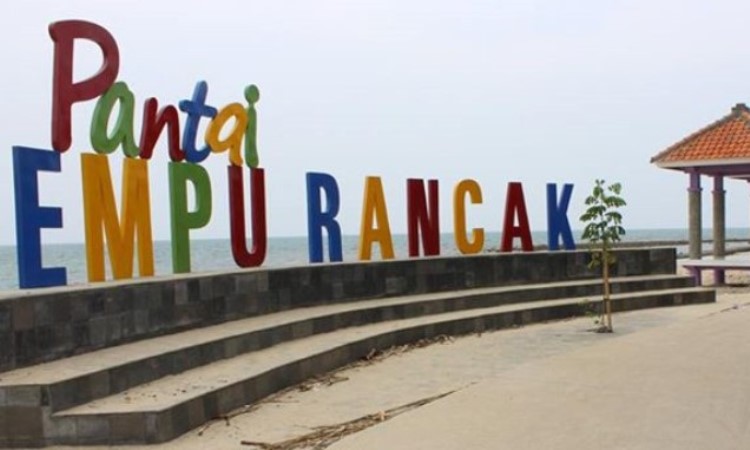 Pantai Empu Rancak