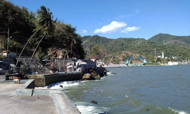 Pantai Tangga 2000