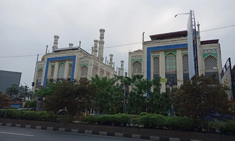 Wisata di Depok, Saladin Square