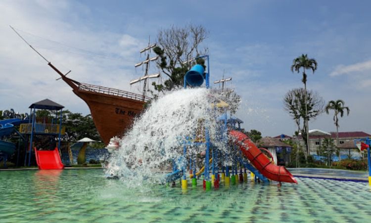 Santa Sea Waterpark
