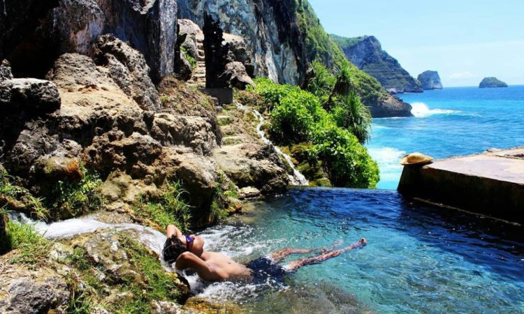 Air Terjun Peguyangan