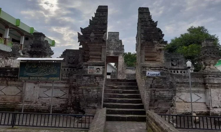 Makam Sunan Sendang Duwur