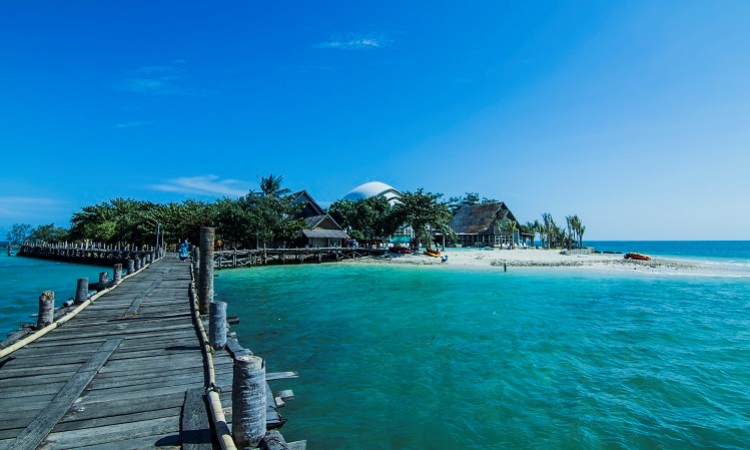 Pantai Tanjung Lesung