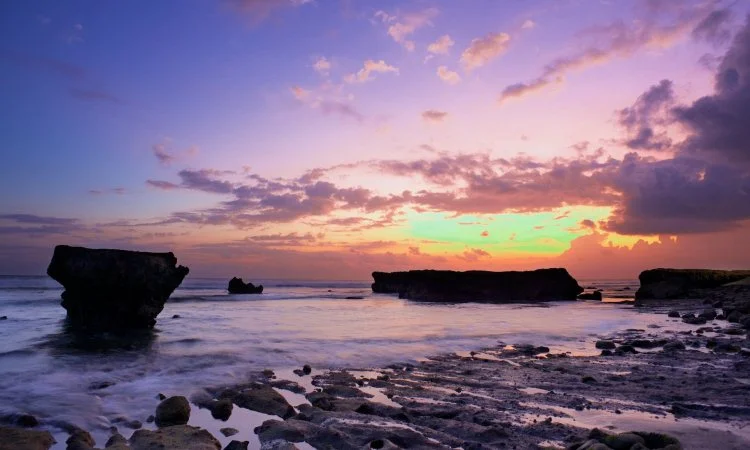 Pantai Echo
