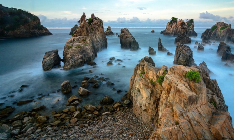 Pantai Gigi Hiu