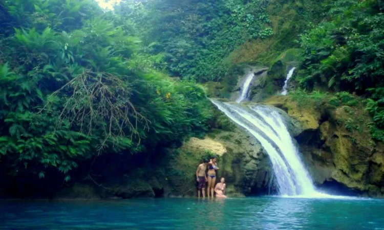 Air Terjun Lokomboro
