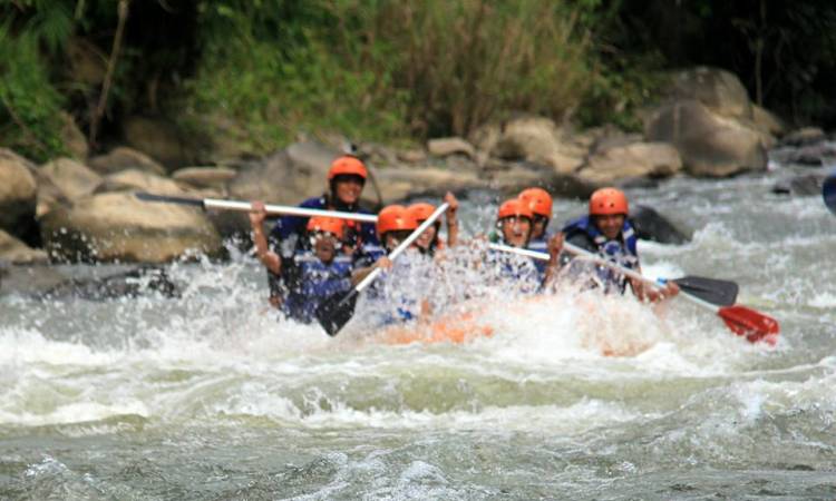 Arung Jeram Sungai Ketahun