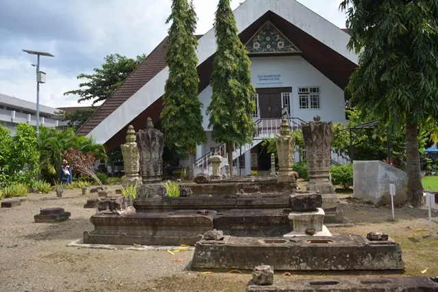 Makam Raja Aceh