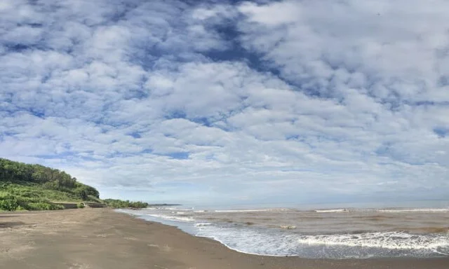 Pantai Jodo Gringsing