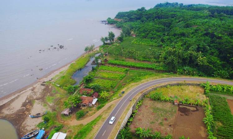 Pantai Ujung Negoro