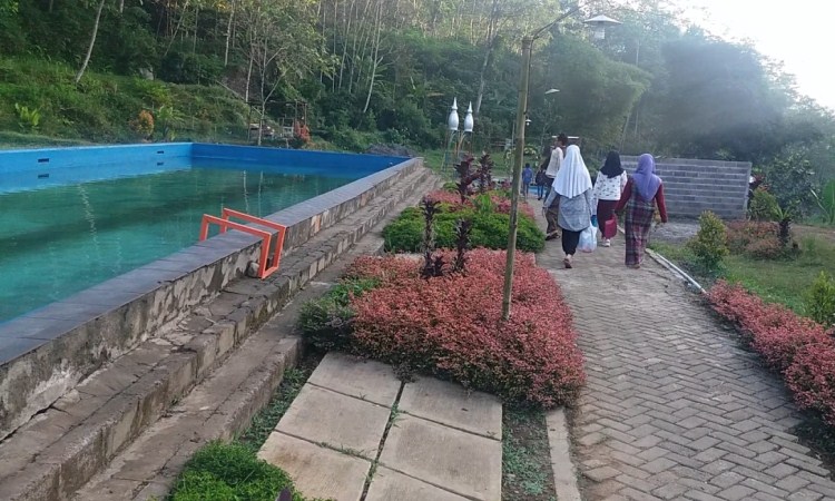 Pemandian Air Hangat Sangubanyu