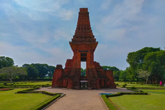 Candi Bajang Ratu