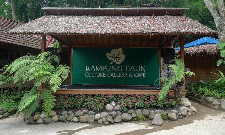 Kampung Daun